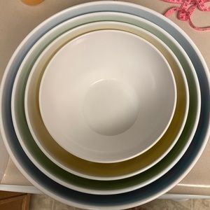 4 piece nesting bowl set with lids - 8 pieces total strong tourmaline material